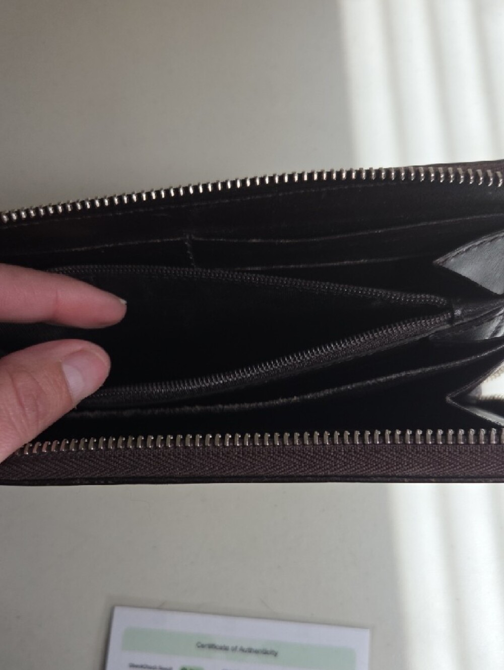 Gucci Beige and Brown GG Canvas Zip Wallet - Picture 5 of 10